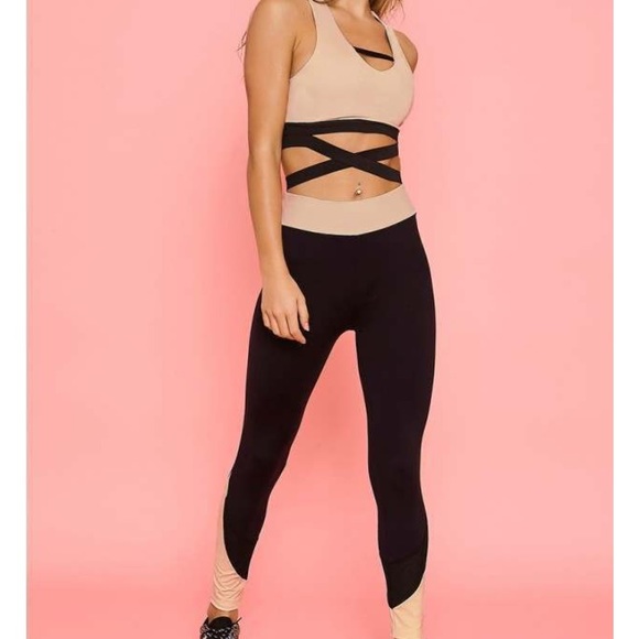 🚫SOLD! 🚫NWT 🔥Leggings 🚫 - Picture 2 of 3